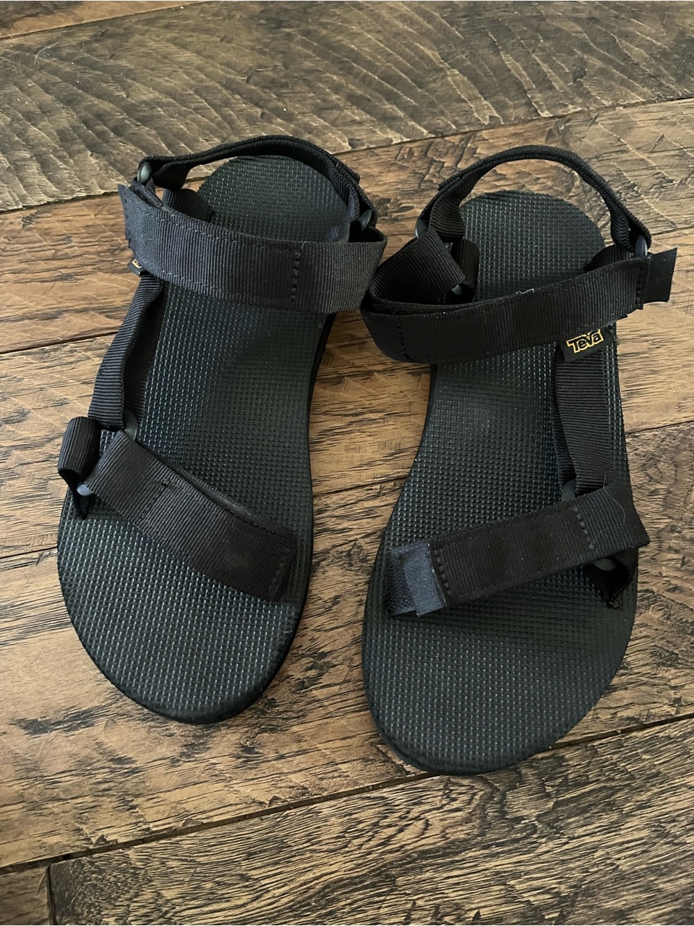 Men’s Classic Teva Sandals sz 8